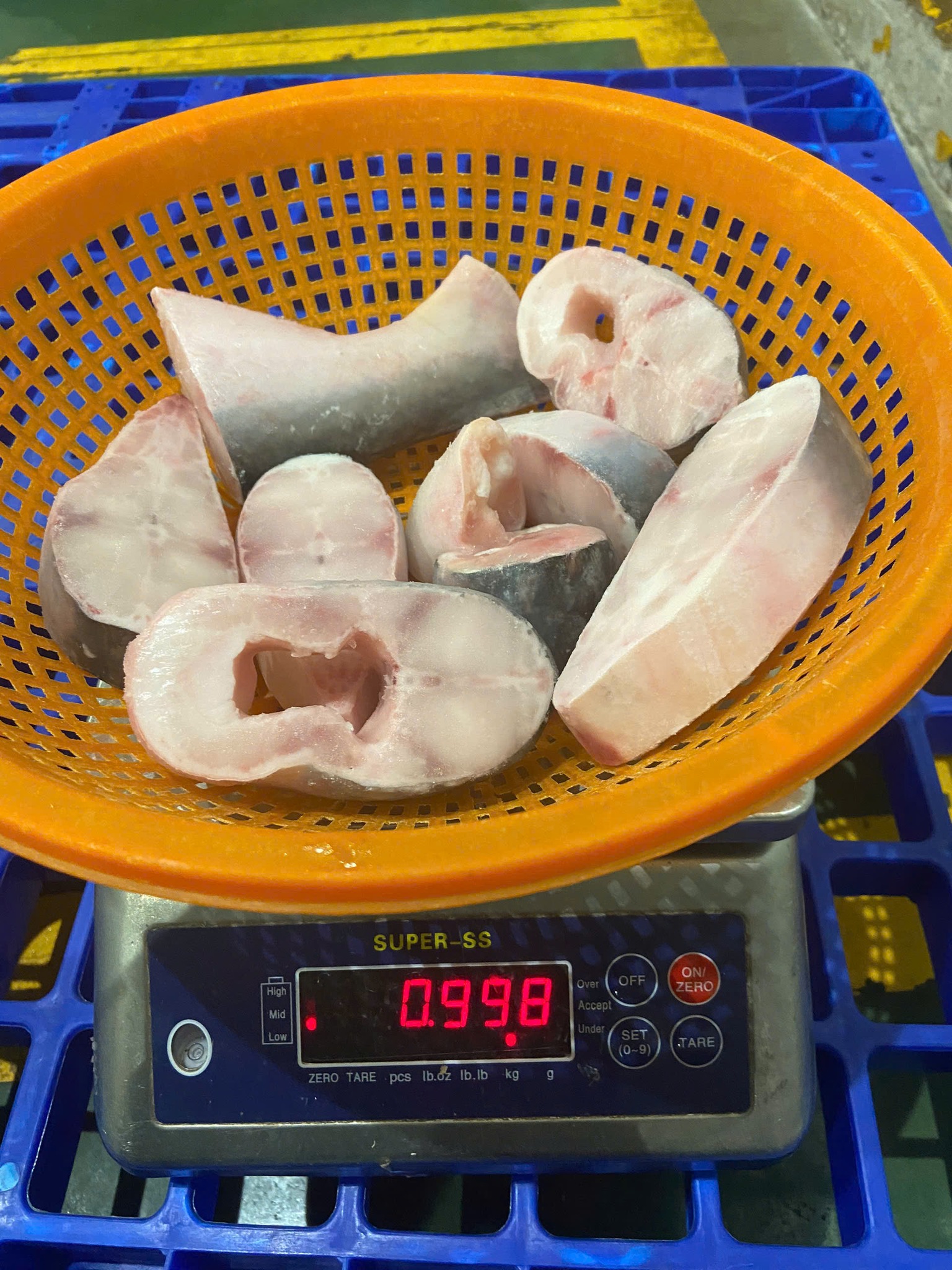 Các phân khúc cá basa đông lạnh xuất khẩu sang Trung Quốc