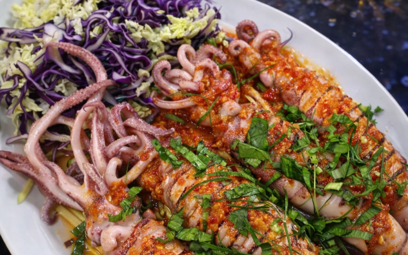 Signature Dishes with Premium Ready-to-Cook Squid for 5-Star Banquets