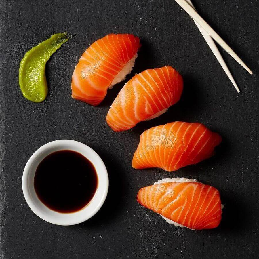 Biến động giá sashimi cá hồi tại Hàn Quốc