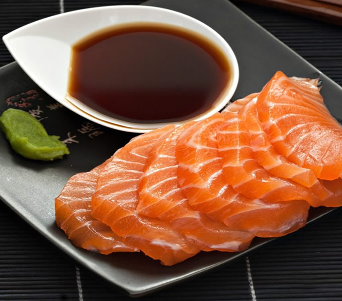 Sashimi cá hồi tiêu chuẩn Nhật Bản